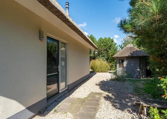 Villa In Julianadorp Near The Beach